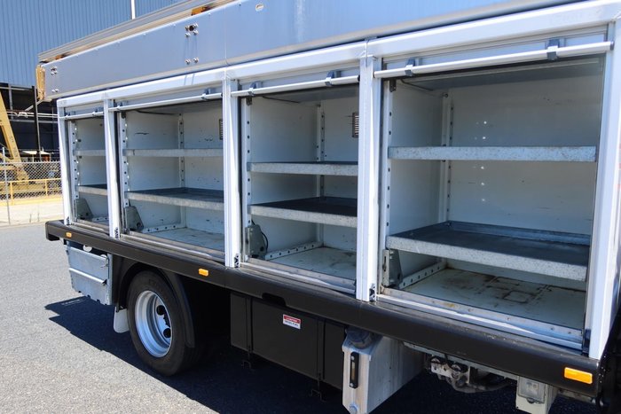 2013 Isuzu N Series NPR 400