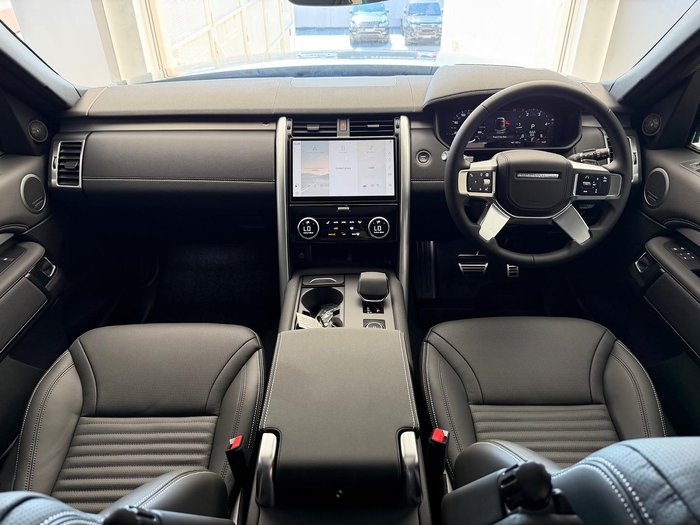 2025 Land Rover Discovery D350 Dynamic HSE