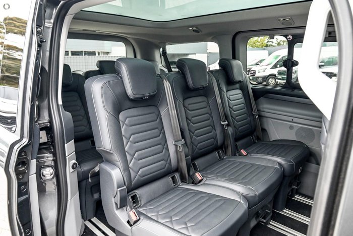 2025 Ford Tourneo Titanium X