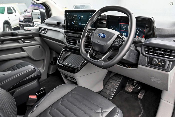 2025 Ford Tourneo Titanium X