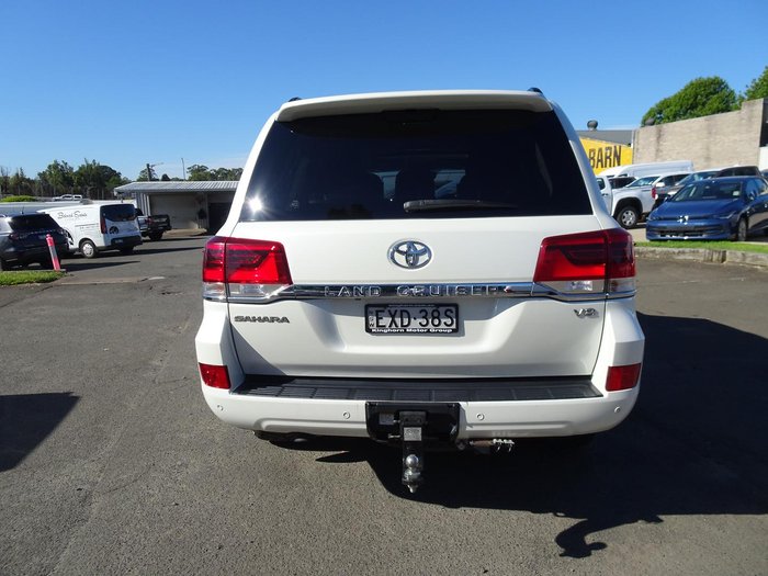 2016 Toyota Landcruiser Sahara VDJ200R 4X4 Dual Range Glacier White