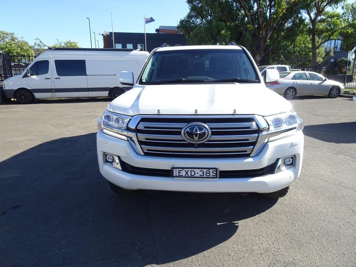 2016 Toyota Landcruiser Sahara VDJ200R 4X4 Dual Range Glacier White