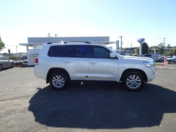 2016 Toyota Landcruiser Sahara VDJ200R 4X4 Dual Range Glacier White