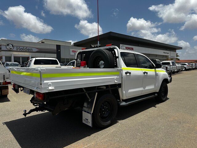 2021 Toyota Hilux HILUX 4x4 2.8L DSL D/C/C 6AT SR 2L71010 001