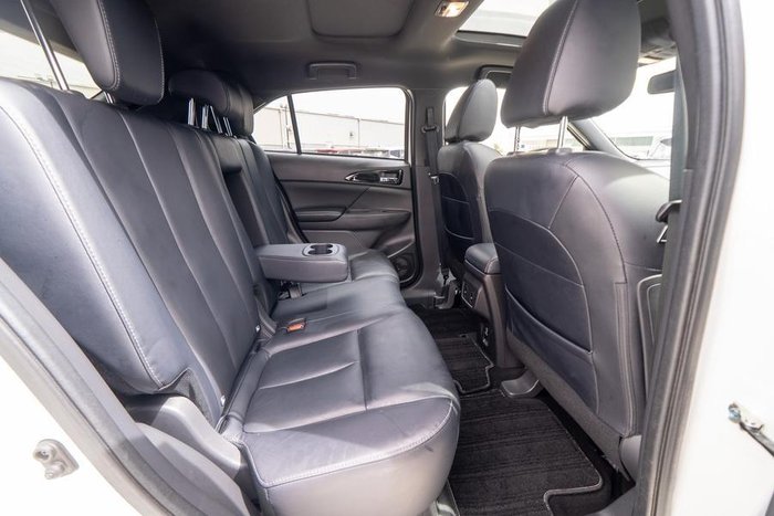 2022 Mitsubishi Eclipse Cross PHEV Exceed