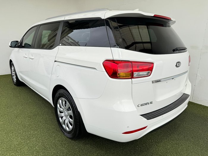 2017 Kia Carnival S