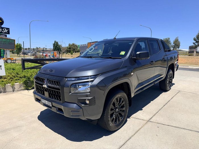 2025 Mitsubishi Triton GLX-R