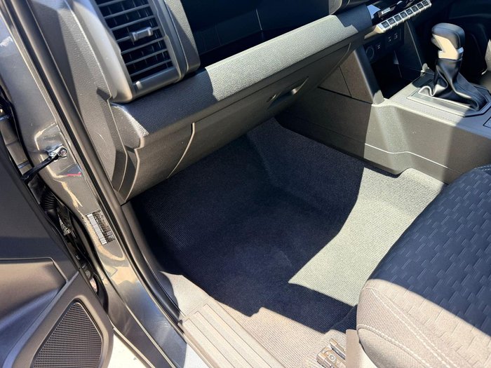 2025 Mitsubishi Triton GLX-R