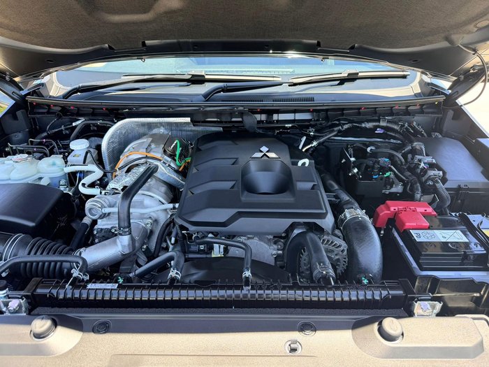 2025 Mitsubishi Triton GLX-R