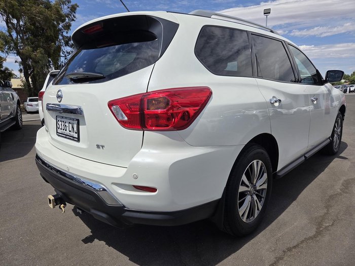 2018 Nissan Pathfinder ST