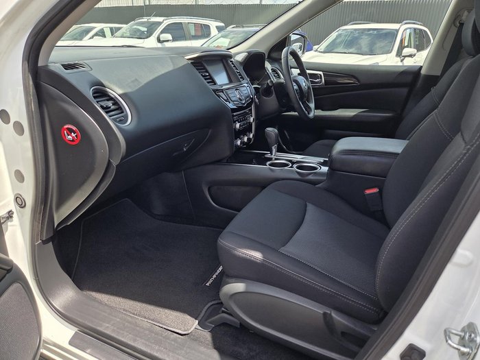 2018 Nissan Pathfinder ST