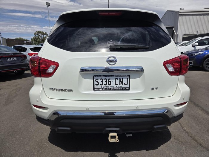 2018 Nissan Pathfinder ST