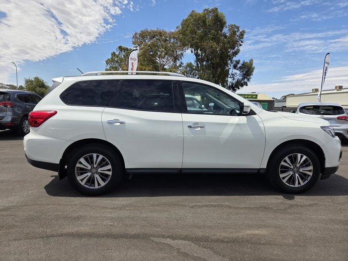 2018 Nissan Pathfinder ST