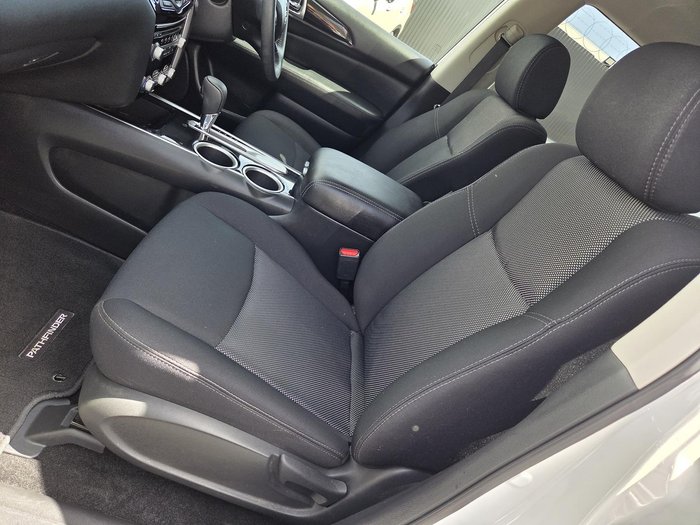 2018 Nissan Pathfinder ST