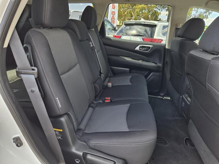 2018 Nissan Pathfinder ST