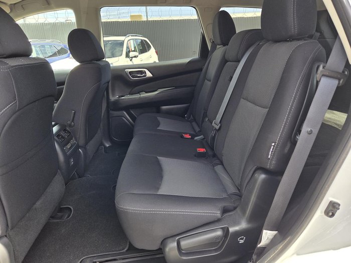 2018 Nissan Pathfinder ST