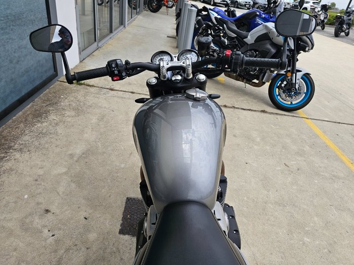 2019 Triumph SPEED TWIN Silver