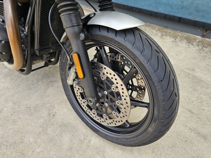 2019 Triumph SPEED TWIN Silver