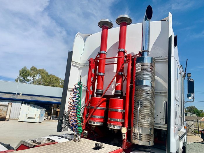 2017 Kenworth K200 Big Cab 130T Gcm (Recent Engine Rebuild) with PTO & Hydraulics White