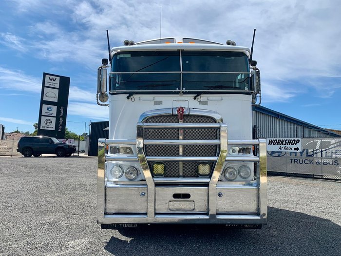 2017 Kenworth K200 Big Cab 130T Gcm (Recent Engine Rebuild) with PTO & Hydraulics White