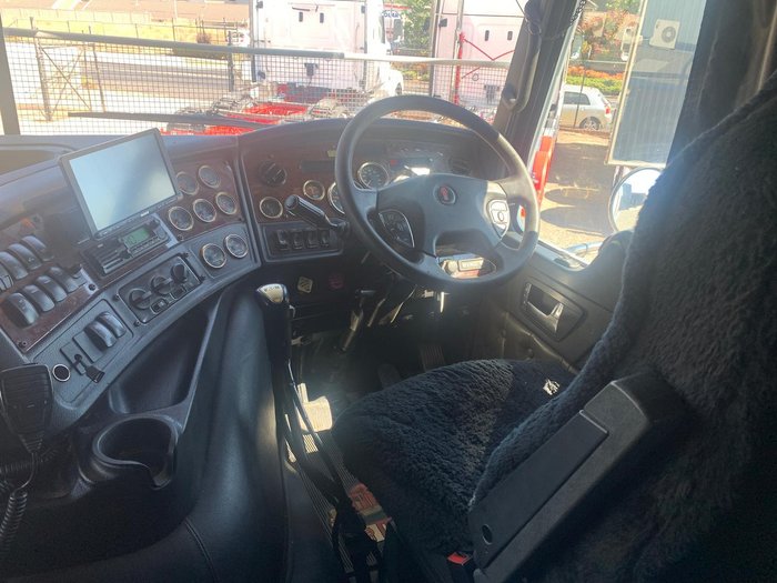 2017 Kenworth K200 Big Cab 130T Gcm (Recent Engine Rebuild) with PTO & Hydraulics White