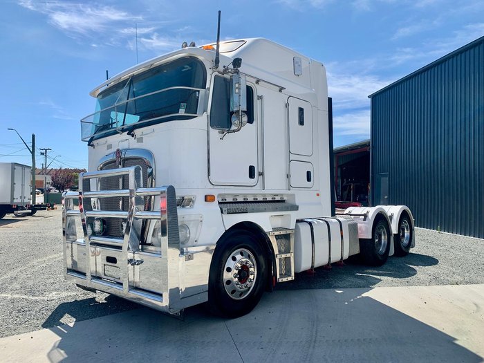 2017 Kenworth K200 Big Cab 130T Gcm (Recent Engine Rebuild) with PTO & Hydraulics White