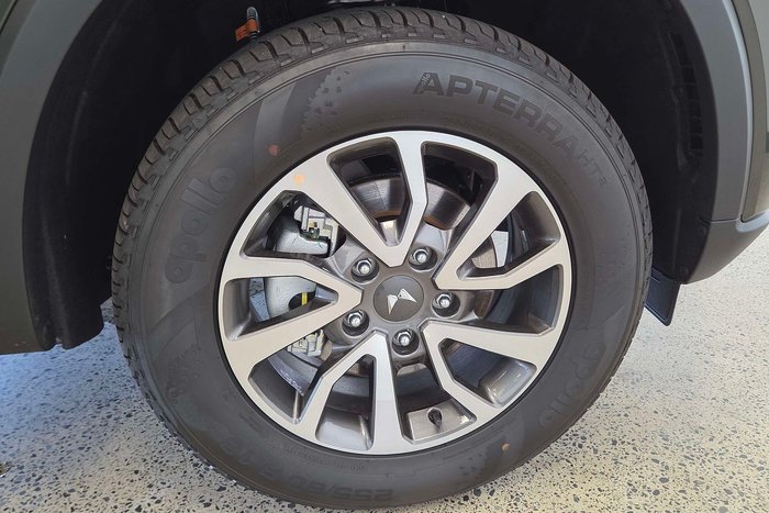 2025 Mahindra Scorpio Z8L