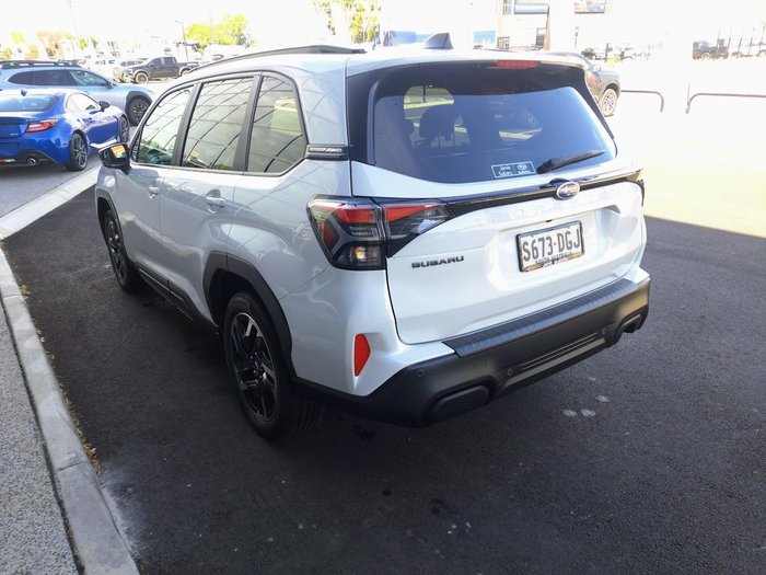 2025 Subaru Forester Touring