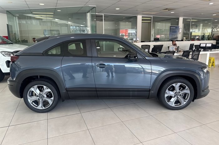 2021 Mazda MX-30 G20e Touring