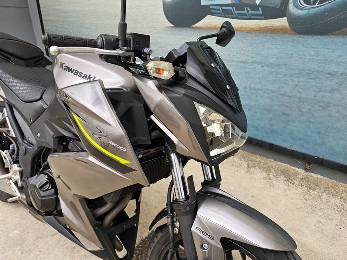 2017 Kawasaki Z300 GREY