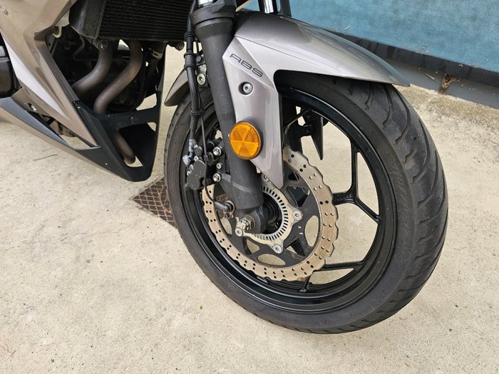 2017 Kawasaki Z300 GREY