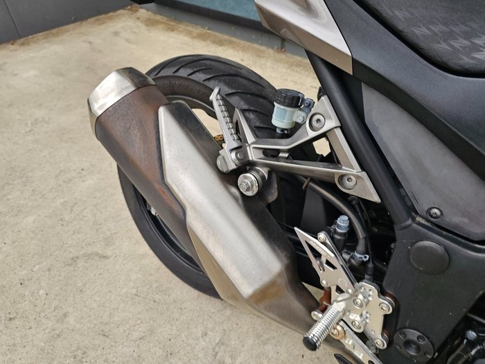 2017 Kawasaki Z300 GREY