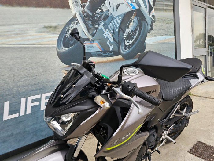 2017 Kawasaki Z300 GREY