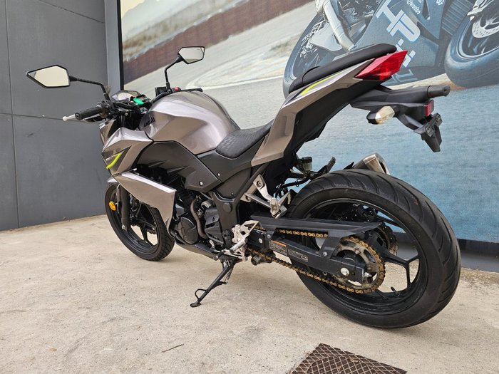2017 Kawasaki Z300 GREY