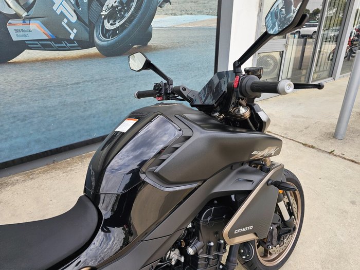 2023 CFMOTO NK ADVANCE Black