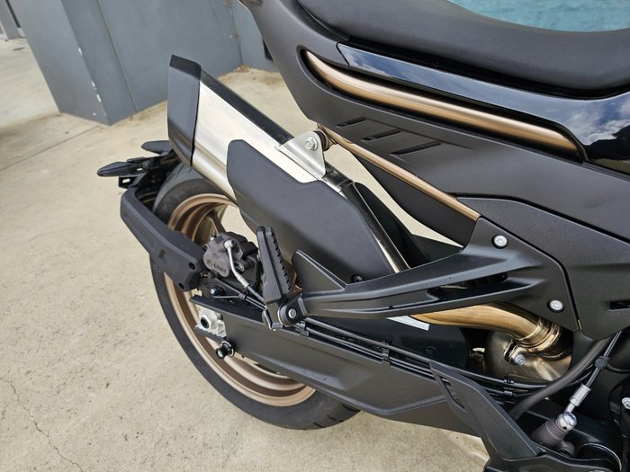 2023 CFMOTO NK ADVANCE Black