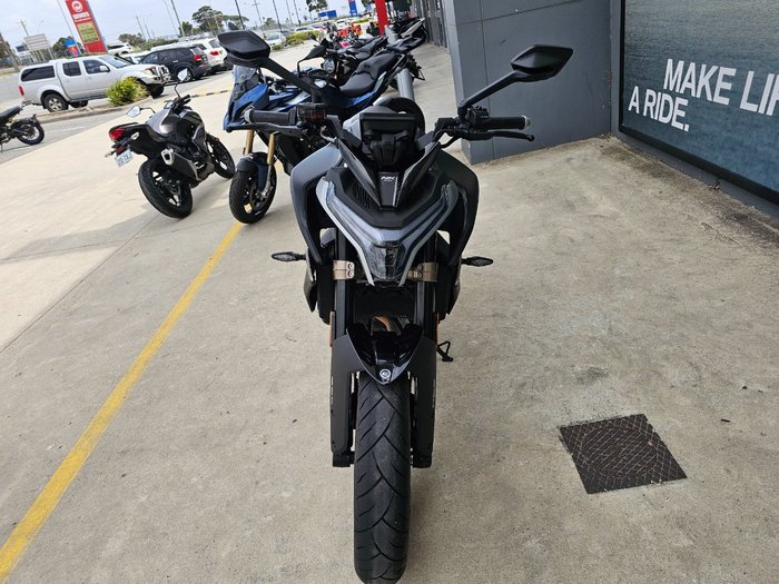 2023 CFMOTO NK ADVANCE Black