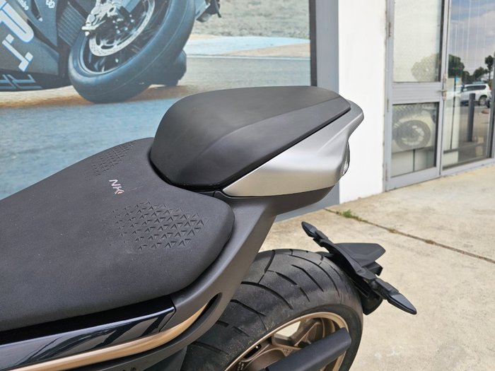 2023 CFMOTO NK ADVANCE Black