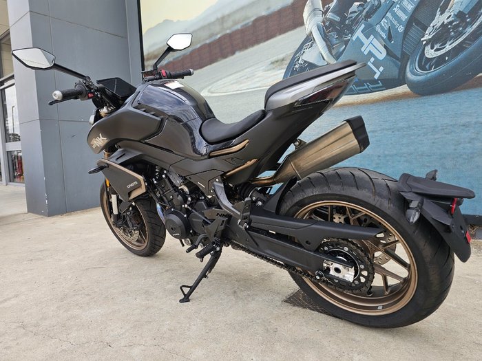 2023 CFMOTO NK ADVANCE Black