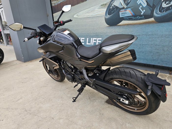 2023 CFMOTO NK ADVANCE Black