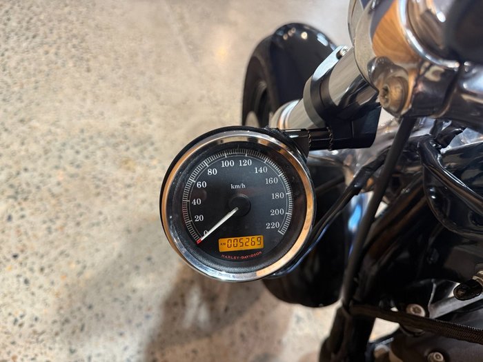 2012 Harley-davidson XL1200C 1200 CUSTOM Black