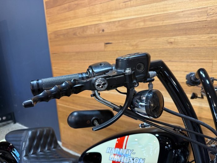 2012 Harley-davidson XL1200C 1200 CUSTOM Black