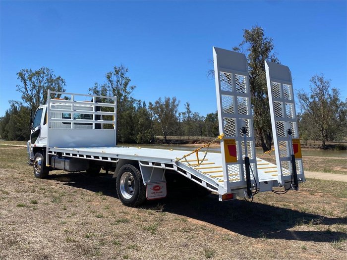 2010 Mitsubishi Fighter FM67FM 10.0