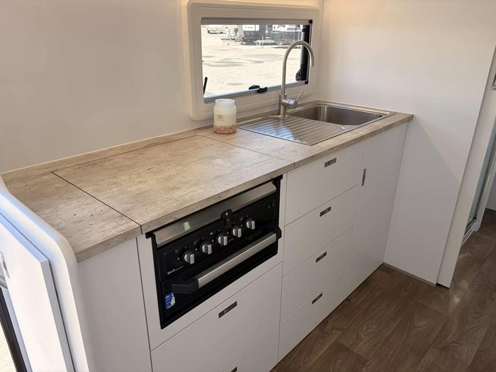 2026 Crusader My26 Lifechanger Pacific