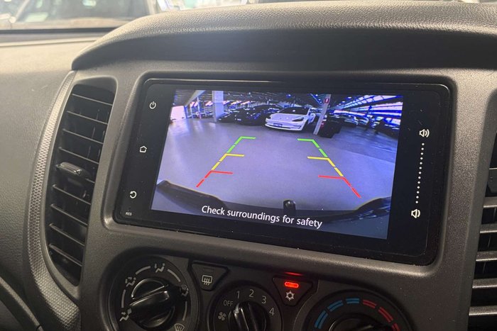 2023 Mitsubishi Triton GLX