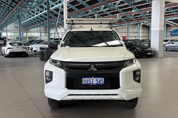 2023 Mitsubishi Triton GLX