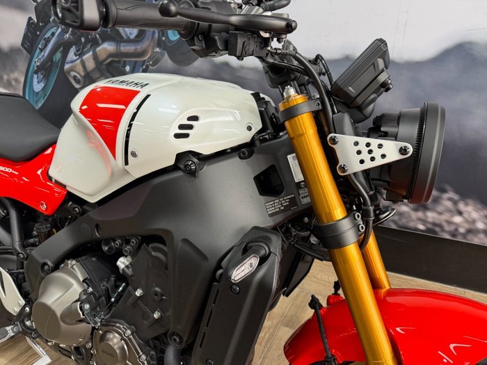 2025 Yamaha XSR900 (MTM890A) WHITE
