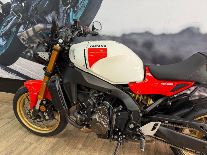 2025 Yamaha XSR900 (MTM890A) WHITE