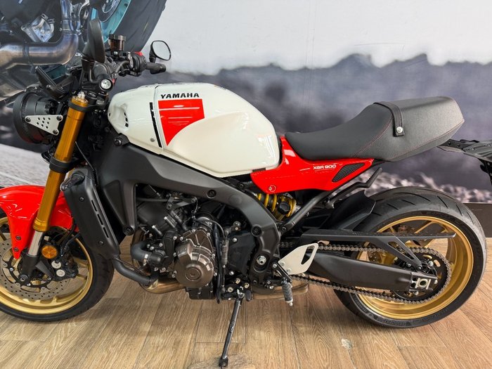 2025 Yamaha XSR900 (MTM890A) WHITE