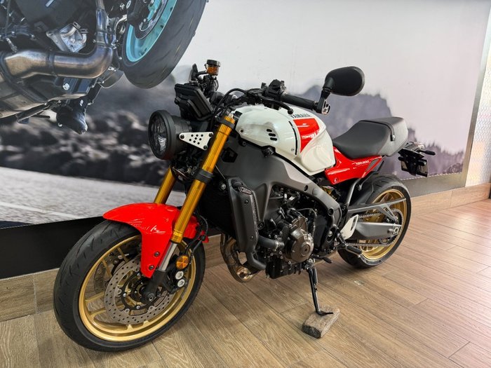 2025 Yamaha XSR900 (MTM890A) WHITE